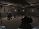 Azért a 4. részben már oda is mehetne a bombához, amikor hatástalanítja. - Tom Clancy's Rainbow Six: Lockdown