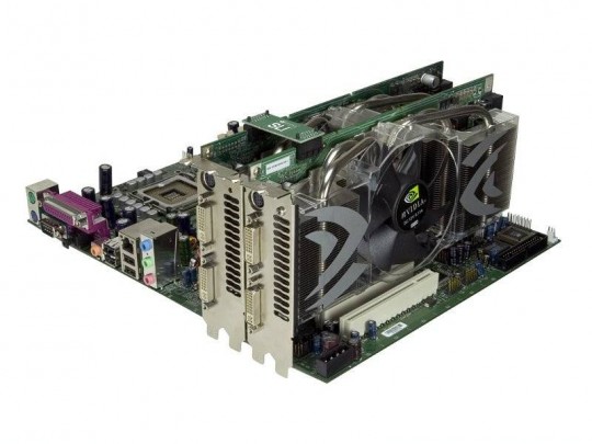 GeForce 7900 GT SLI módban GeForce 7900 GT SLI módban