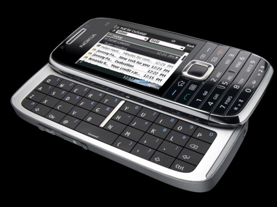 Megérkezett a Nokia E75 - mobiltelefon üzleti és magán levelezéshez