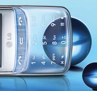 LG - megérkezett hazánkba az átlátszó telefon