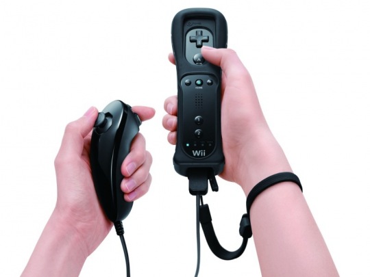 Fekete Wii és nagyobb kijelzős DSi LL érkezik