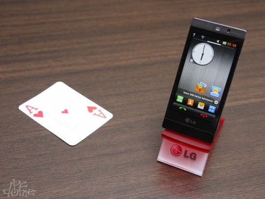 Megérkezett az LG MINI GD880