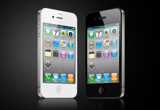 Szeptemberben érkezik hazánkba az iPhone 4