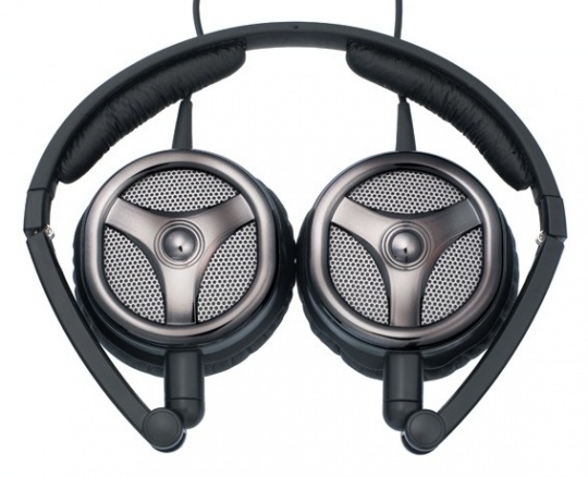 ASUS NC1 - aktív zajszűrős fejhallgató érkezik