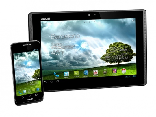 ASUS PadFone: tabletté és noteszgéppé bővíthető okostelefon