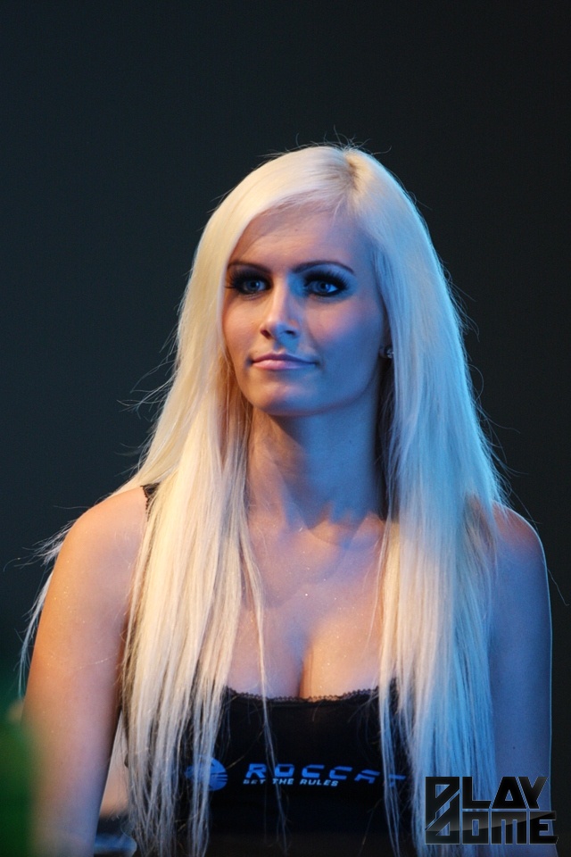 gamescom 2012 fotógaléria - booth babe-ek