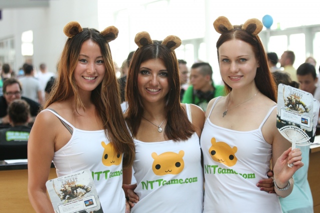 gamescom 2012 fotógaléria - booth babe-ek