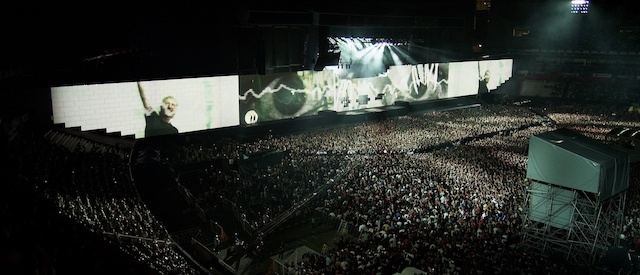 Ismét Budapestre jön Roger Waters A fal show-val