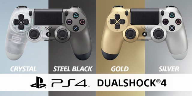 Áttetsző és acélfekete színű DualShock 4 kontrollerek