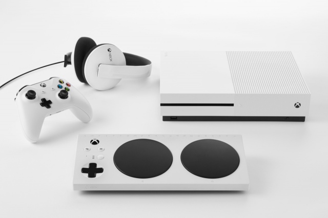 Speciális Xbox One kontroller fogyatékkal élőknek