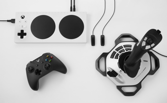 Speciális Xbox One kontroller fogyatékkal élőknek