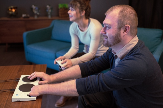 Speciális Xbox One kontroller fogyatékkal élőknek