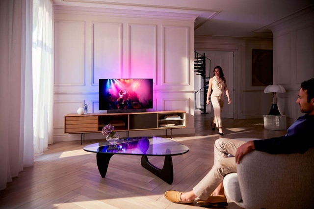 Philips 55OLED+934 tévéteszt – Jól néz ki, jól is szól