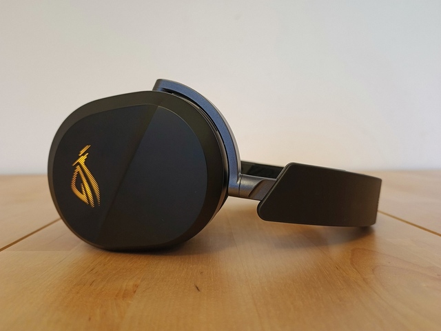 ASUS ROG Pelta headsetteszt – Mindenkivel barátkozik