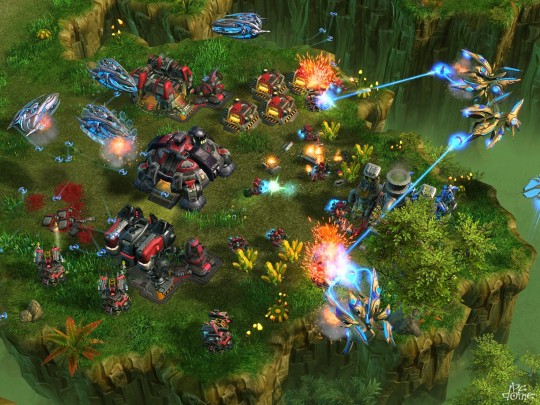 Tempest és Warp Ray egységek támadnak Terran bázisra