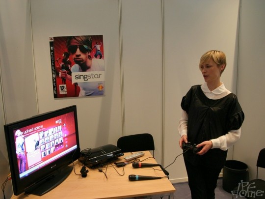 Paulina Bozek, a SingStar producere