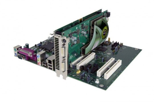 GeForce 7950 GX2: két processzor egy videokártyán