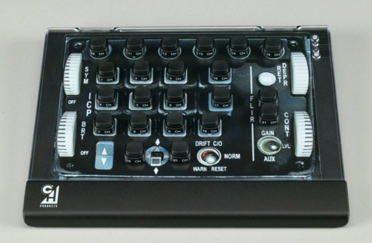 Multifunkciós panel repülőgépszimulátorokhoz