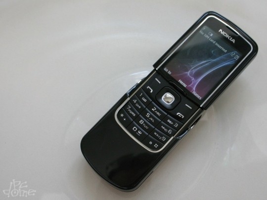 Nokia 8600 Luna