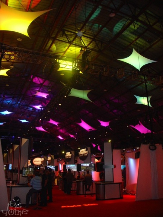 Újabb helyszíni fotók az E3-ról