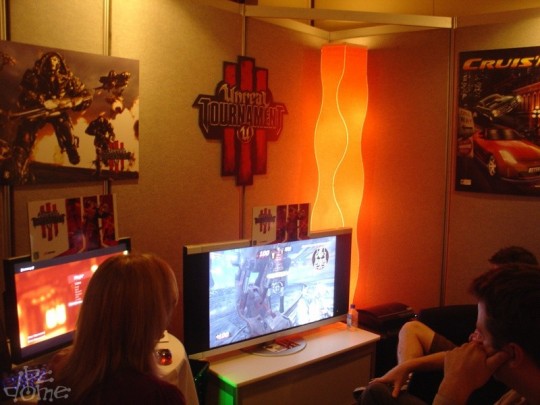 Újabb helyszíni fotók az E3-ról