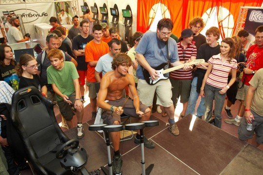 Electronic Arts sátor a Szigeten