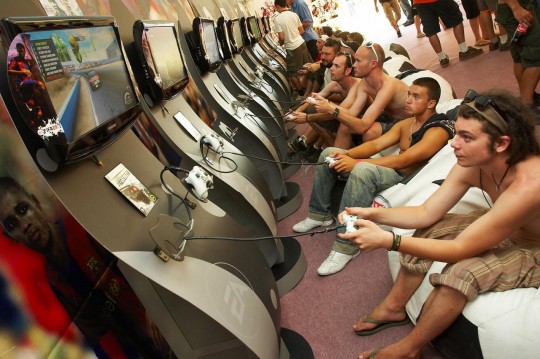 Electronic Arts sátor a Szigeten