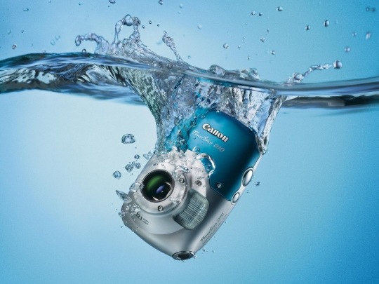 Canon D10: ütés- és vízálló digitális kompakt gép