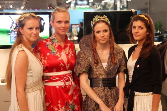 gamescom 2010 booth babe galéria - 1. rész