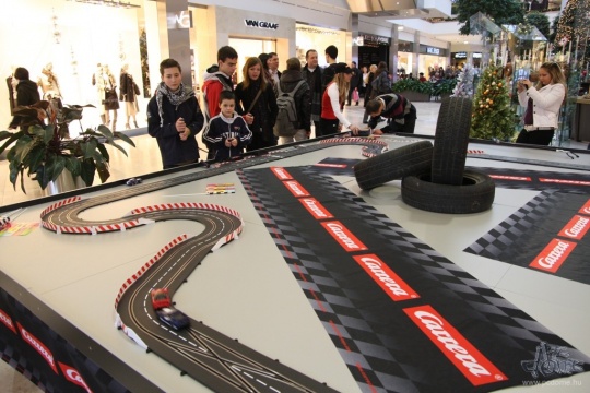 Carrera elemekből összerakott Hungaroring az Alleeban