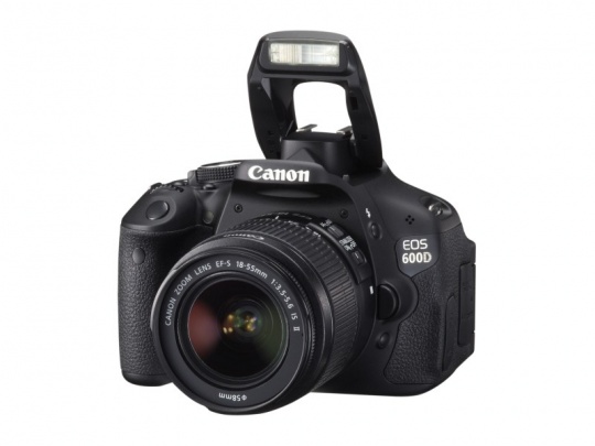 Canon EOS 600D: új tükörreflexes gép kihajtható kijelzővel