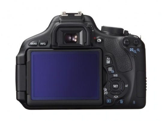 Canon EOS 600D: új tükörreflexes gép kihajtható kijelzővel
