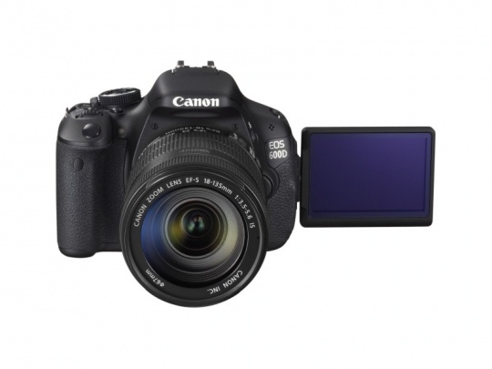 Canon EOS 600D: új tükörreflexes gép kihajtható kijelzővel