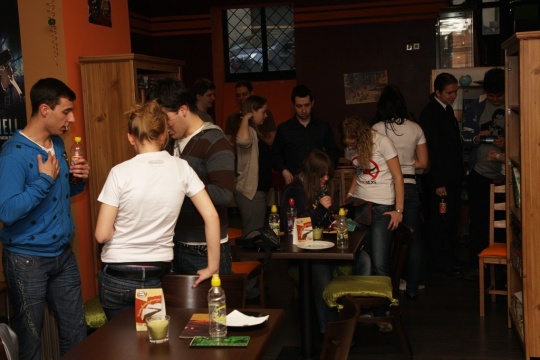 Holnaptól a boltokban a Nintendo 3DS