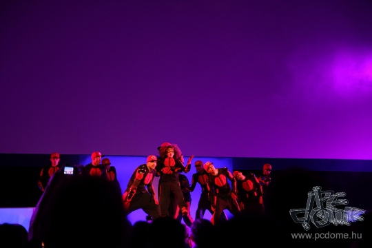 Sony sajtótájékoztató képekben