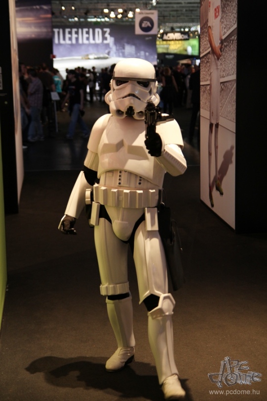 Gamescom 2011 booth babe galéria