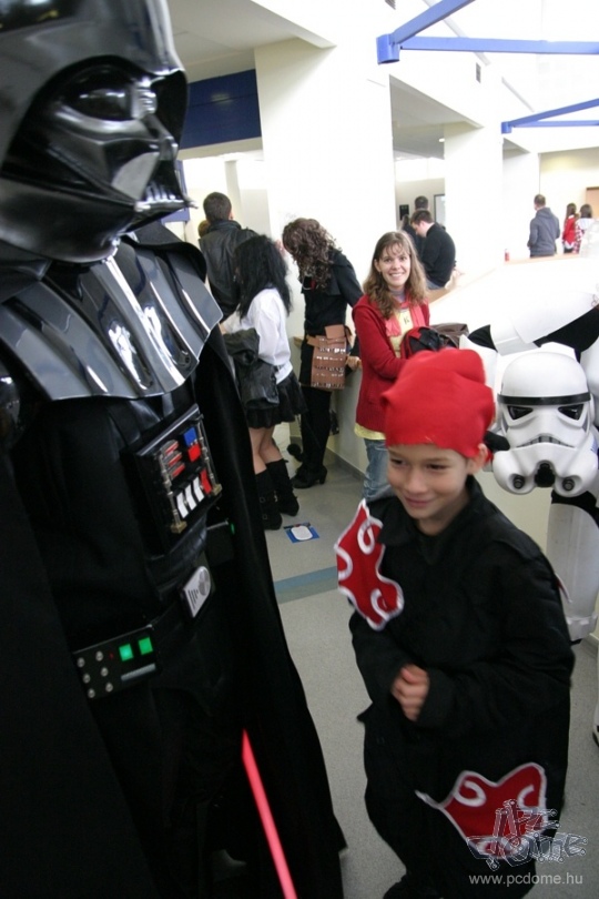 A fotó készítésekor épp ezt mondta a kissrác Vadernek: 