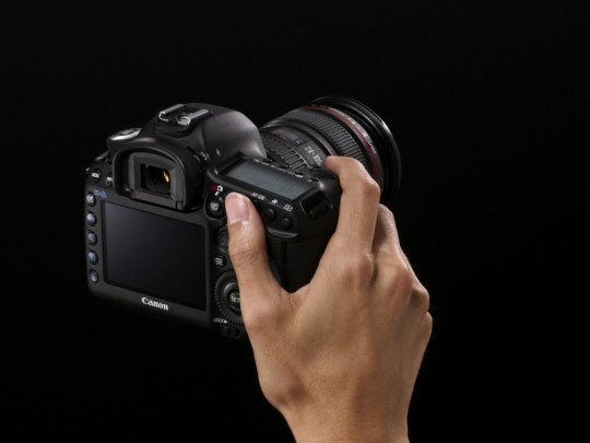Jön a Canon EOS 5D Mark III