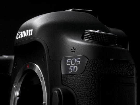 Jön a Canon EOS 5D Mark III