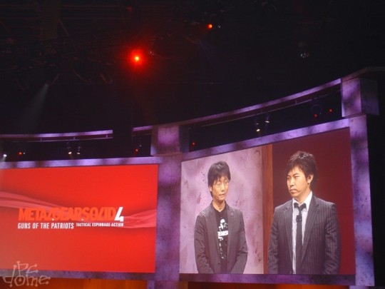 Hideo Kojima és tolmácsa