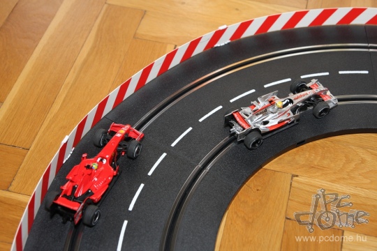 Kipróbáltunk egy Carrera DIGITAL versenypályát