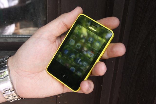 Bemutatkozott a Nokia Asha 501