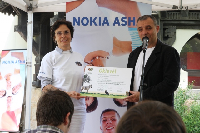 Bemutatkozott a Nokia Asha 501