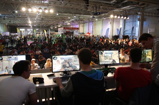 PlayIT 2015 tavaszi fotógaléria