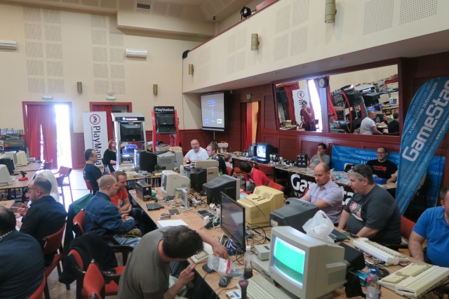 Egy kiállítás képei: ReGamEx 8