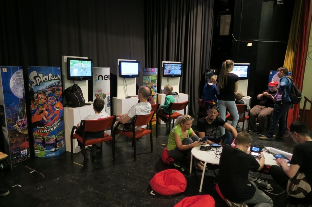 Egy kiállítás képei: ReGamEx 8