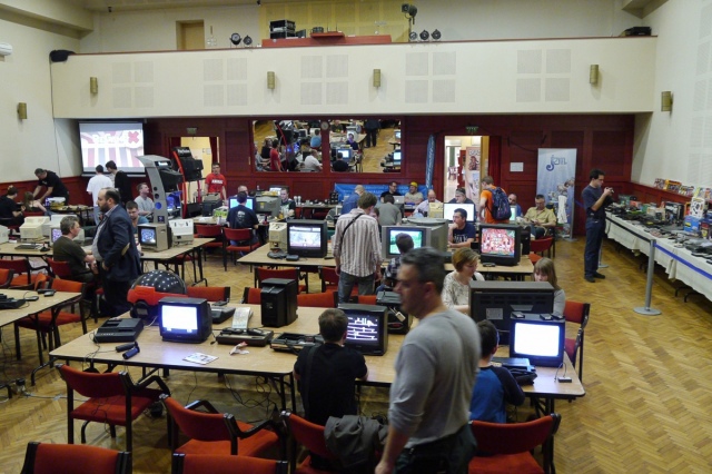 Egy kiállítás képei: ReGamEx 8