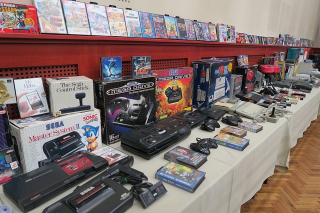 Egy kiállítás képei: ReGamEx 8