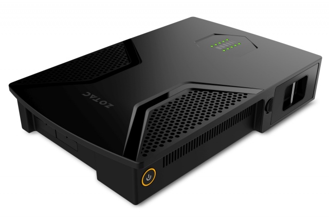 Zavarnak a kábelek? Vedd a hátadra VR-géped! Íme a Zotac VR GO