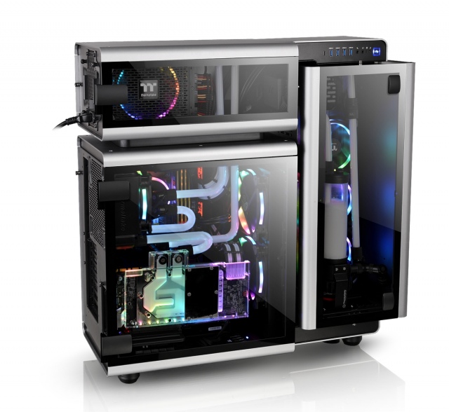 A CES 2018-on mutatták be a Thermaltake Level 20 toronyházat